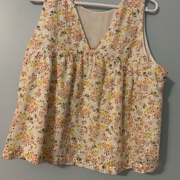 Loft crop top size Large. Never worn - Picture 3 of 8